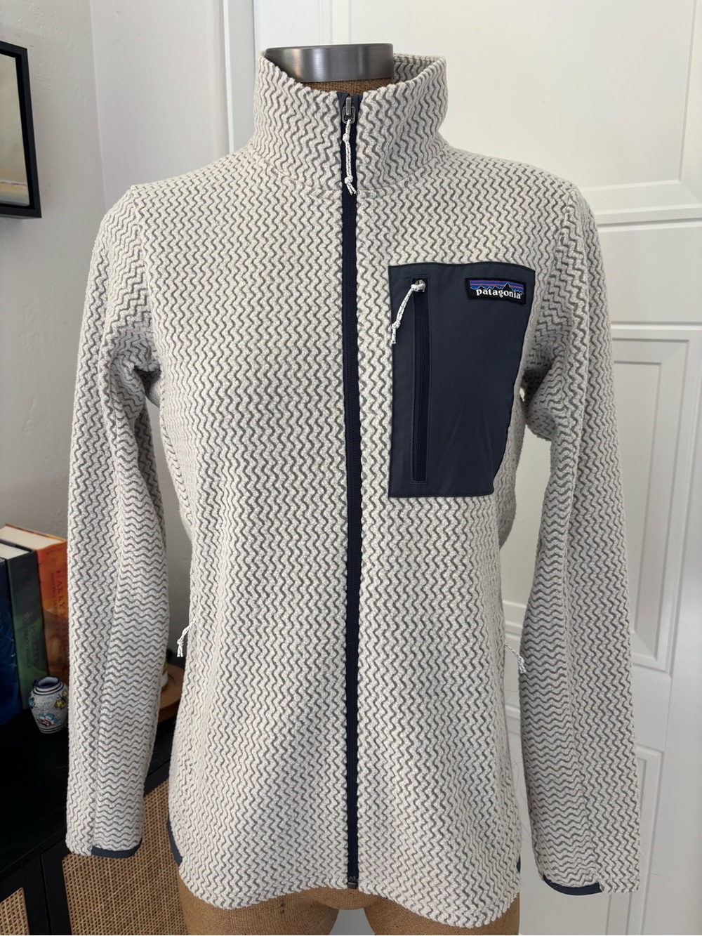 Patagonia Women’s Cream and Slate/Navy Patterned Full-Zip Teddy Jacket